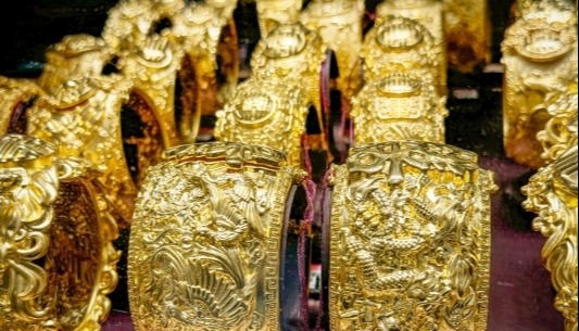 观察：黄金为何不避险了？